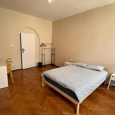 Apolla 34 Lejlighedshotel