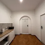 公寓式酒店 Apolla 34